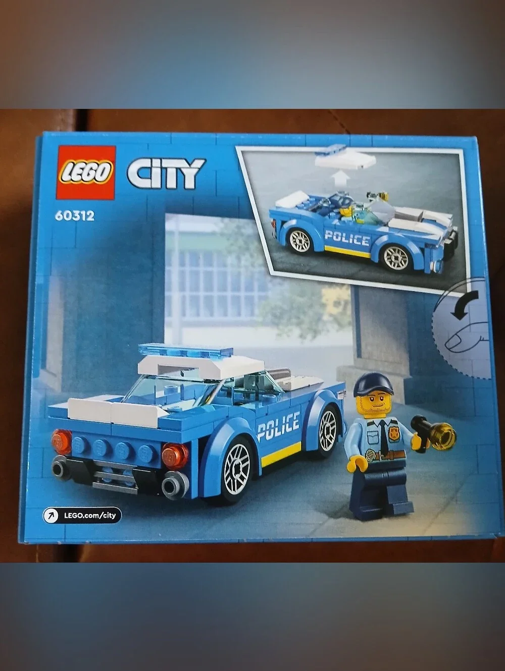LEGO City Police Car And Policeman NWT Ages 5+ 94 Pcs